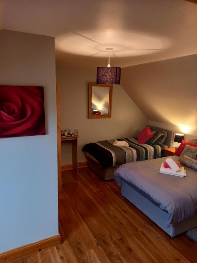 A New U Country Cottage Clynacartan Экстерьер фото