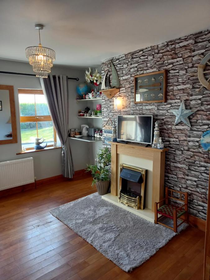 A New U Country Cottage Clynacartan Экстерьер фото