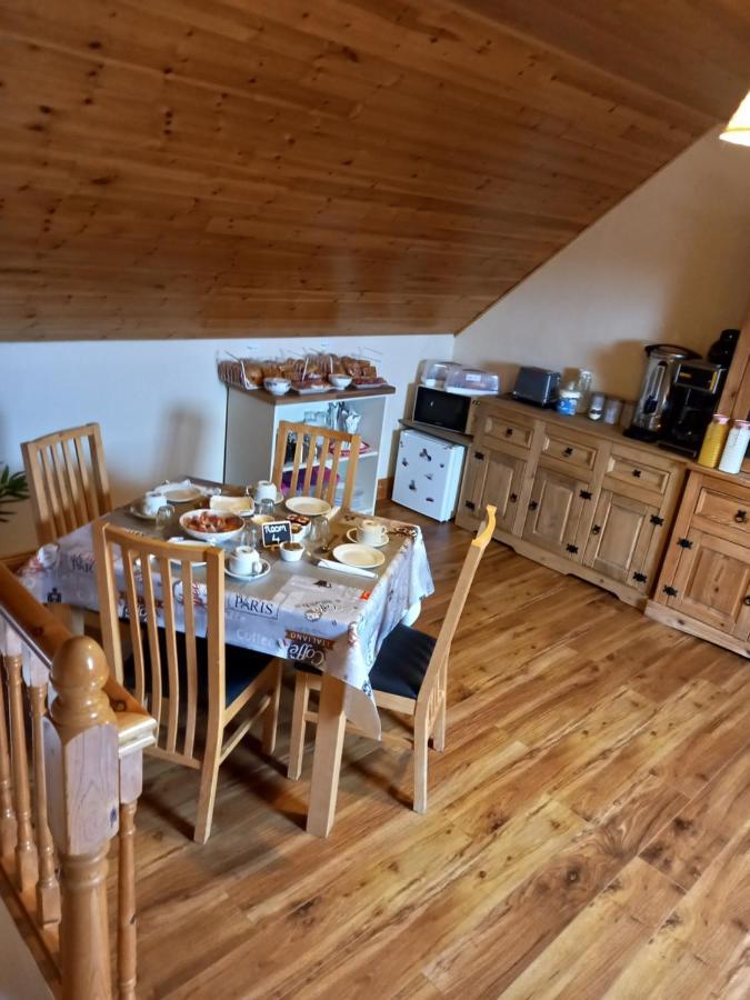 A New U Country Cottage Clynacartan Экстерьер фото