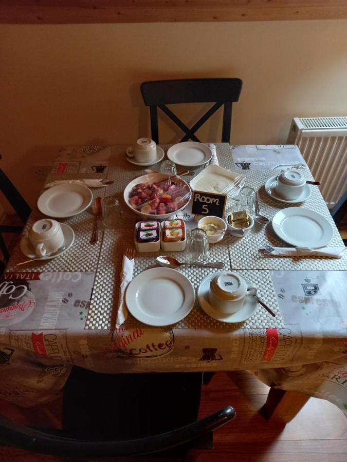 A New U Country Cottage Clynacartan Экстерьер фото